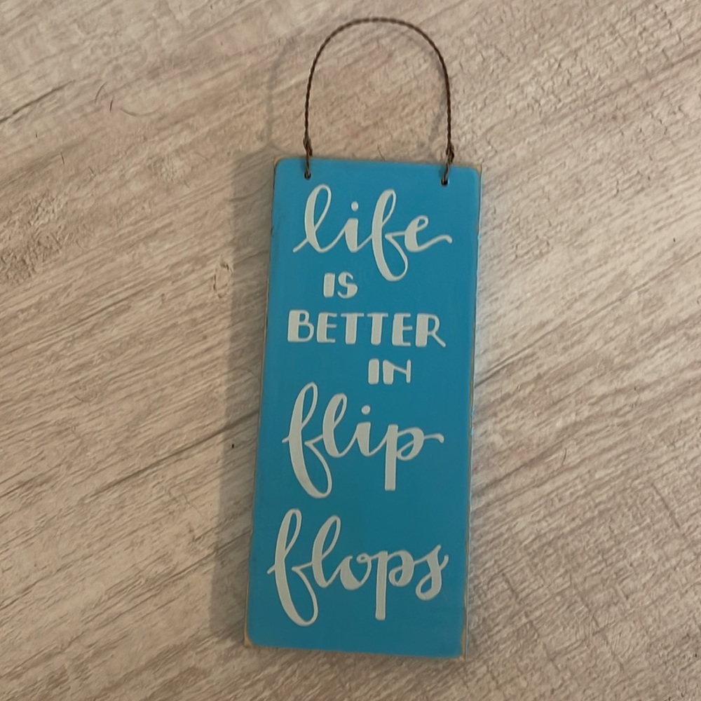 Flip flop wall decor